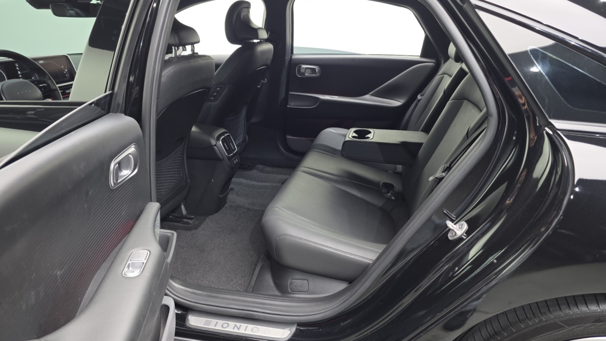 Hyundai Ioniq 6, 2022 — фото 11 из 12