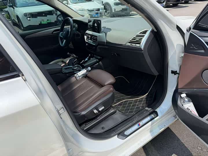 BMW iX3, 2021 — фото 6 из 9