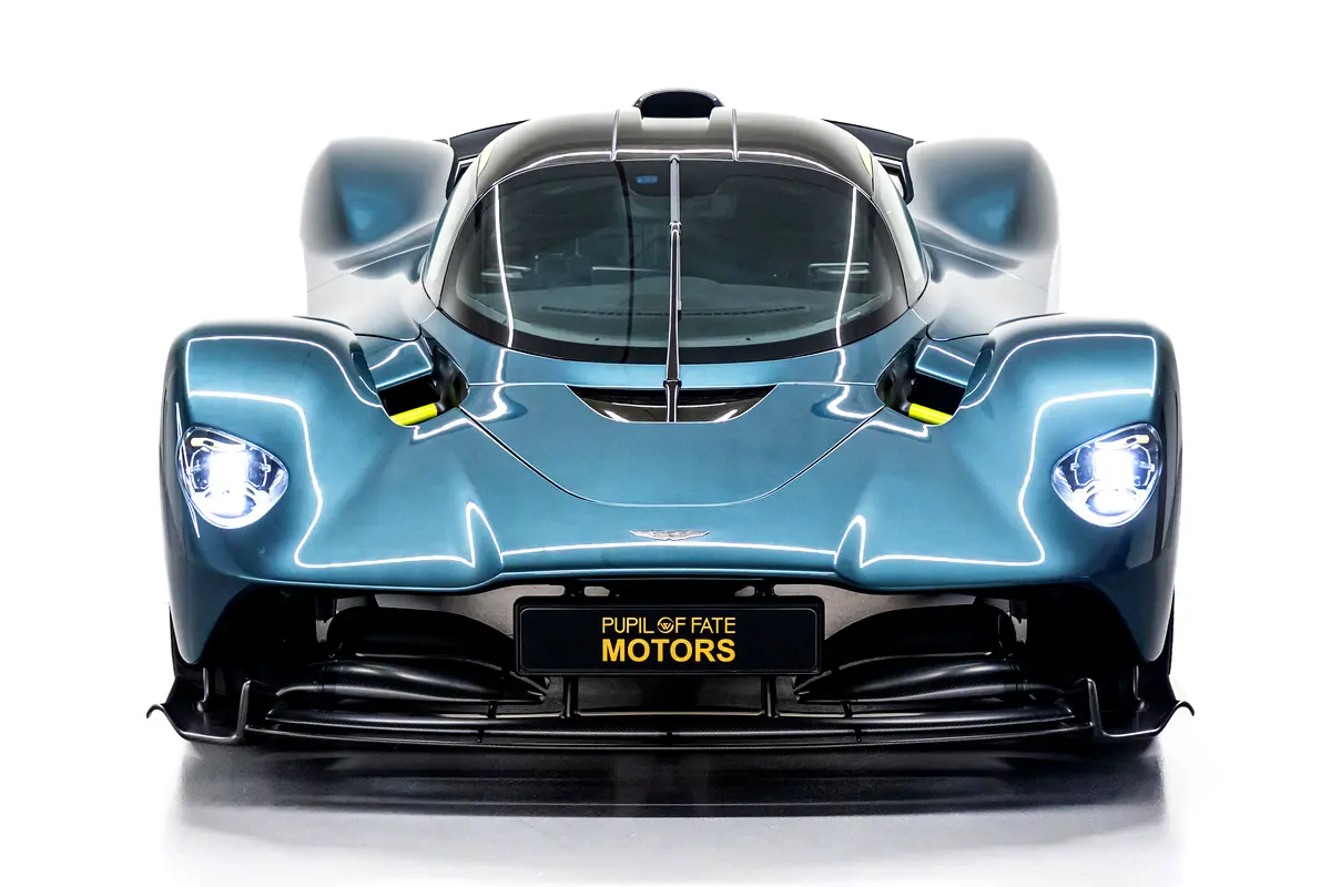 Aston Martin Valkyrie, 2022 — фото 2 из 10