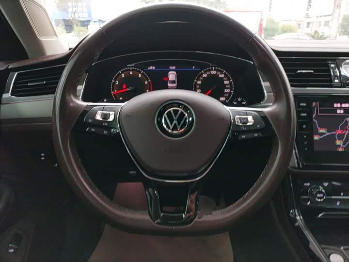 Volkswagen Phideon, 2023 — фото 7 из 9