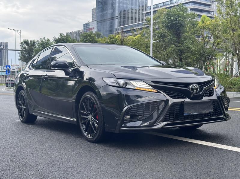 Toyota Camry, 2023 — фото 3 из 12