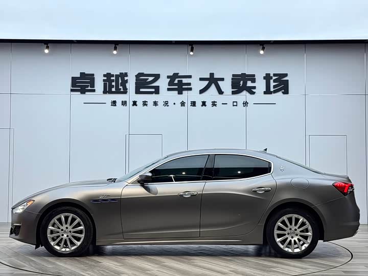 Maserati Ghibli, 2022 — фото 4 из 9