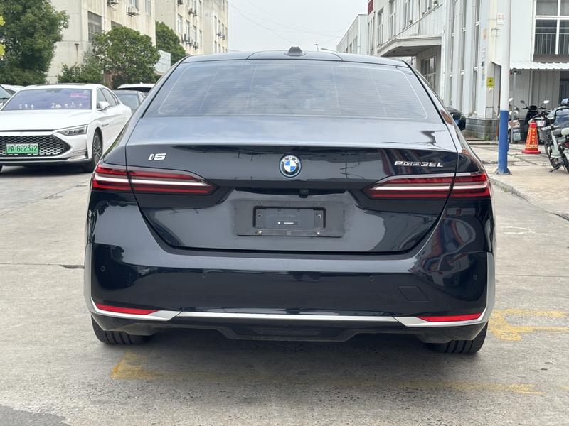 BMW i5, 2023 — фото 5 из 12