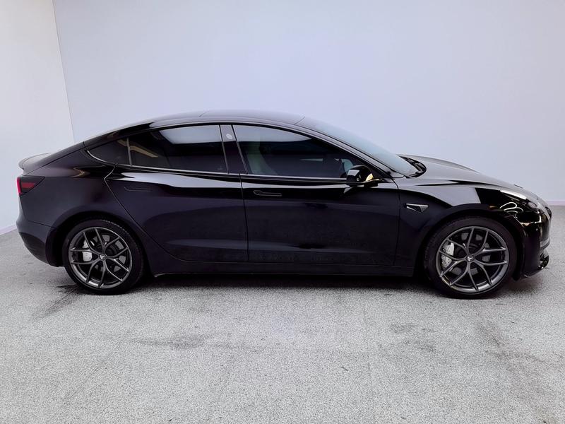 Tesla Model 3, 2022 — фото 8 из 12