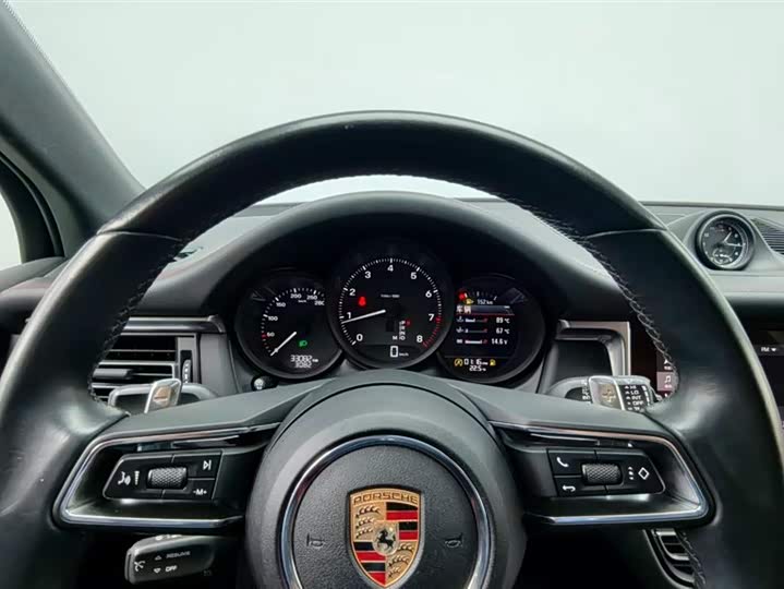 Porsche Macan, 2023 — фото 9 из 9