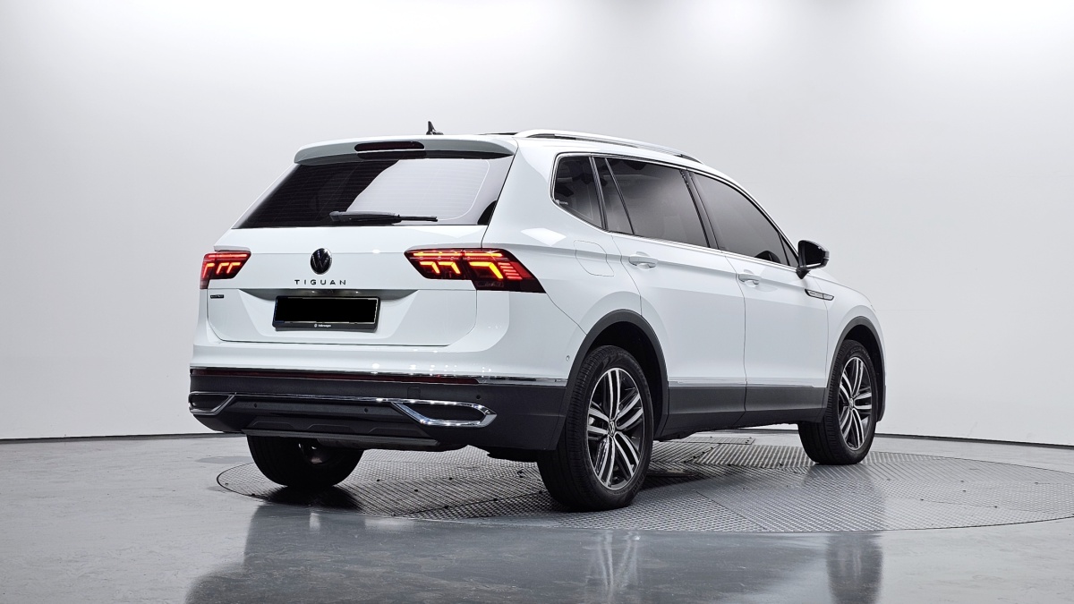 Volkswagen Tiguan, 2022 — фото 2 из 12