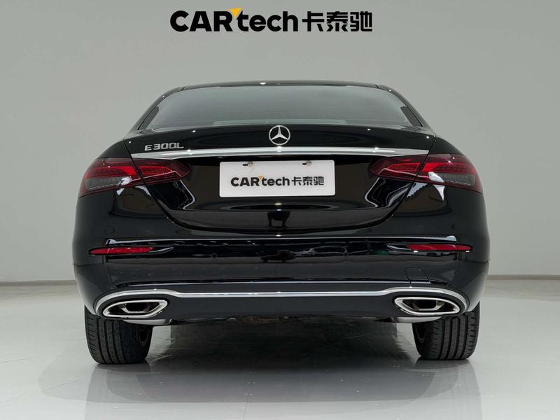 Mercedes-Benz E-Class, 2023 — фото 6 из 12