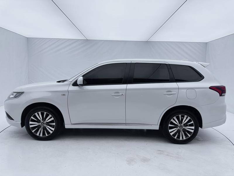 Mitsubishi Outlander, 2021 — фото 4 из 12