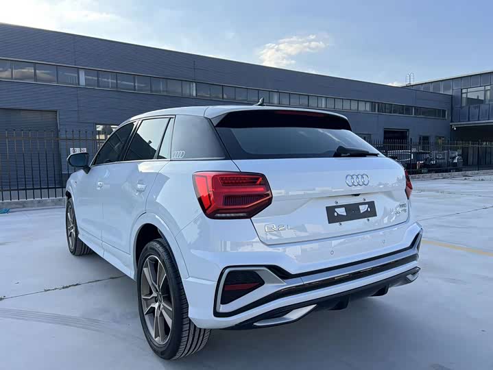 Audi Q2L, 2022 — фото 4 из 9