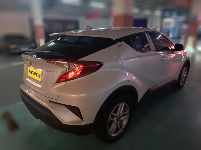 Toyota C-HR, 2022 — фото 2 из 12