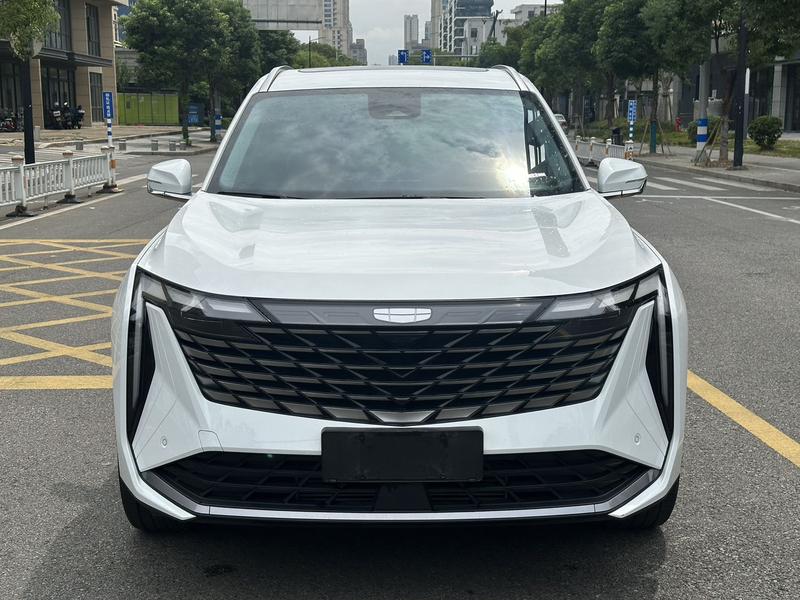 Geely Atlas L, 2024 — фото 2 из 12