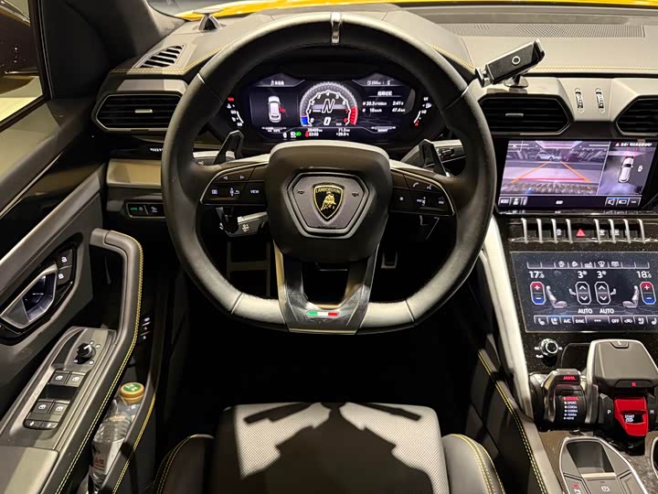 Lamborghini Urus, 2022 — фото 9 из 9