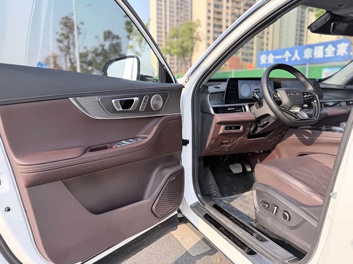 Chery Tiggo 8 Pro, 2023 — фото 8 из 12
