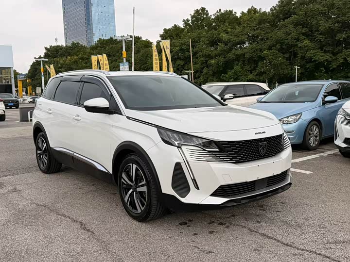 Peugeot 5008, 2023 — фото 3 из 9