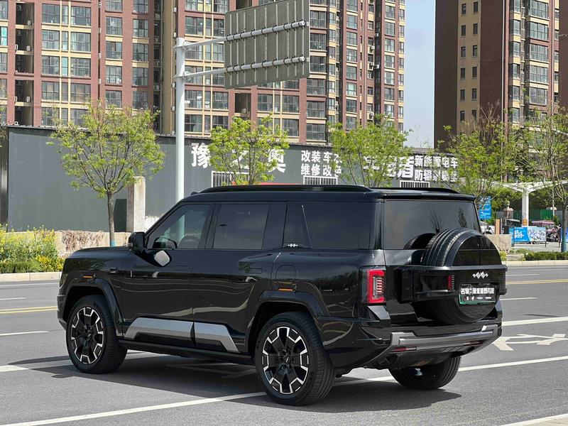 BYD FangChengBao Leopard 8, 2025 — фото 4 из 10
