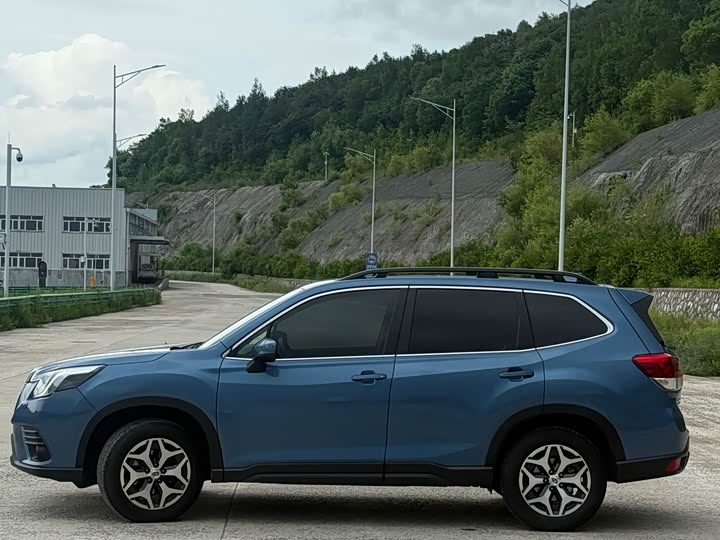 Subaru Forester, 2022 — фото 3 из 9