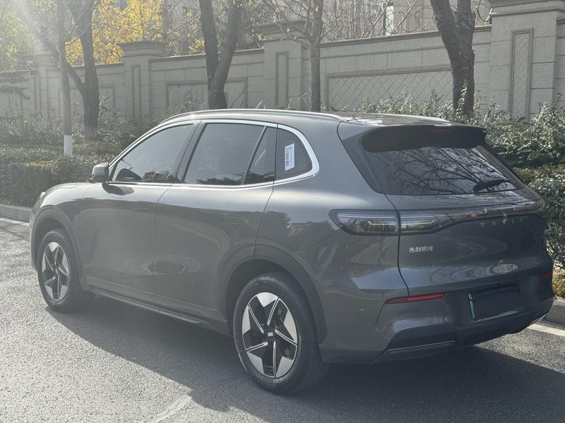 Geely Galaxy E5, 2025 — фото 5 из 12