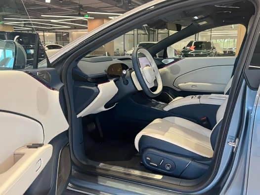 Zeekr 007, 2024 — фото 8 из 9