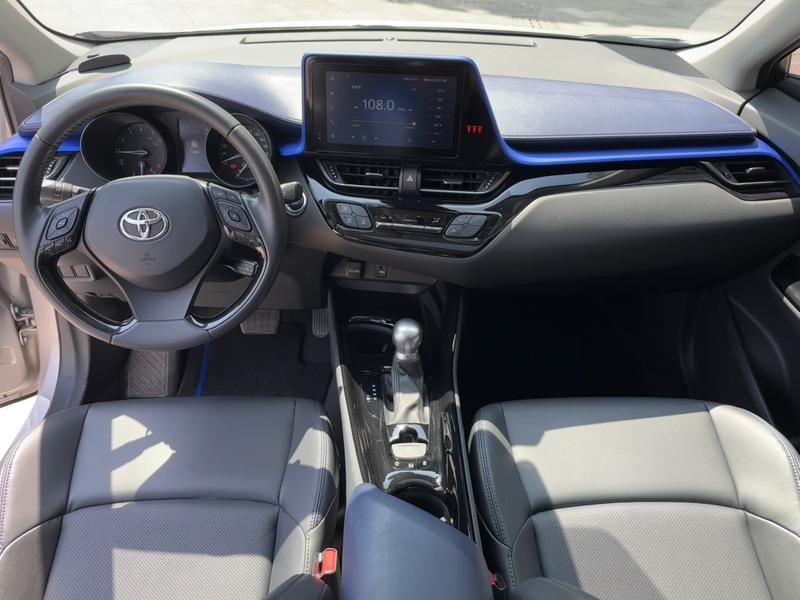 Toyota C-HR, 2022 — фото 6 из 10