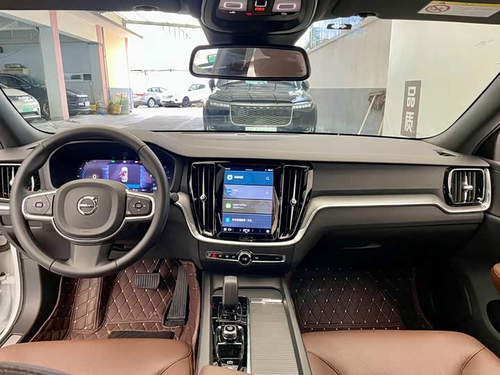 Volvo S60, 2024 — фото 8 из 9
