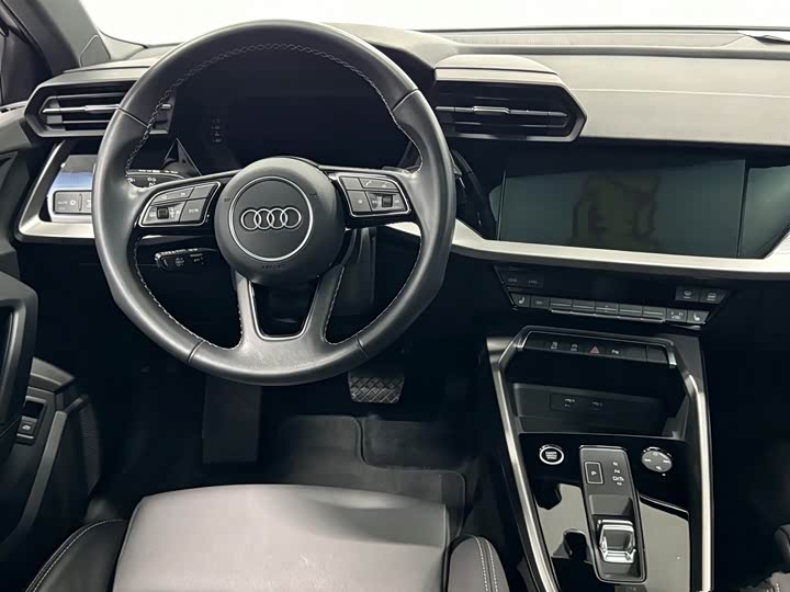 Audi A3, 2022 — фото 7 из 9