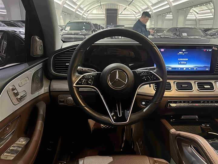 Mercedes-Benz GLS-Class, 2023 — фото 12 из 12