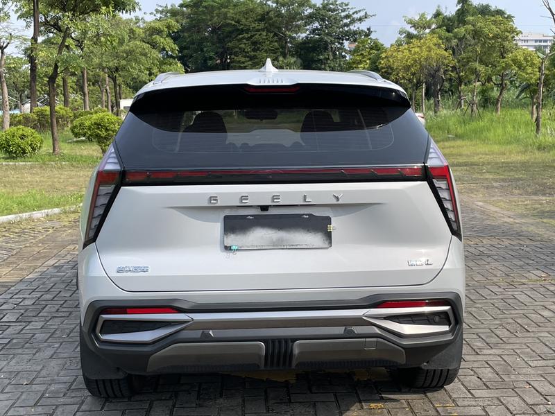 Geely Atlas L, 2025 — фото 6 из 12