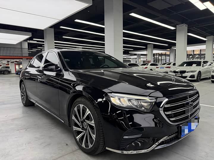 Mercedes-Benz E-Class, 2024 — фото 3 из 9