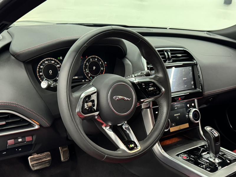 Jaguar XE L, 2023 — фото 9 из 12