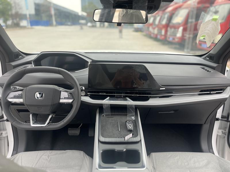 Changan CS55 Plus Hybrid, 2026 — фото 11 из 12