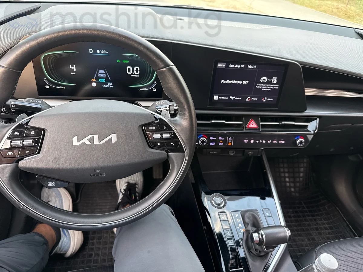 Kia Niro, 2022 — фото 11 из 12