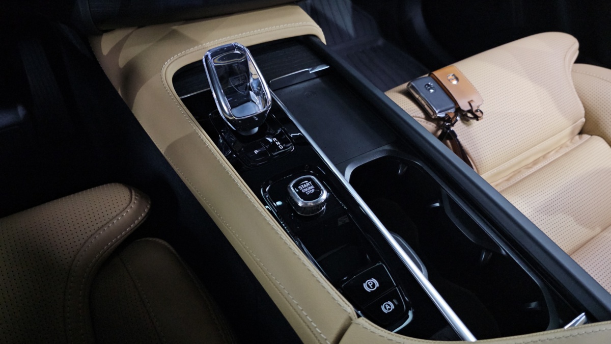 Volvo XC90, 2024 — фото 8 из 12