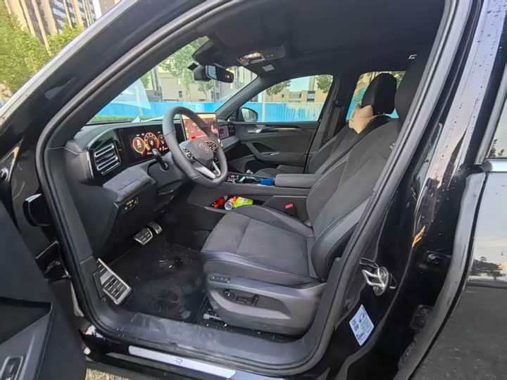 Volkswagen Tiguan L Pro, 2025 — фото 4 из 9