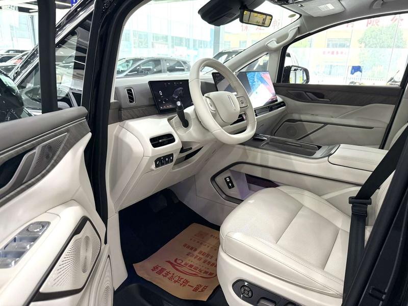 Wey 80 Hybrid, 2025 — фото 7 из 9