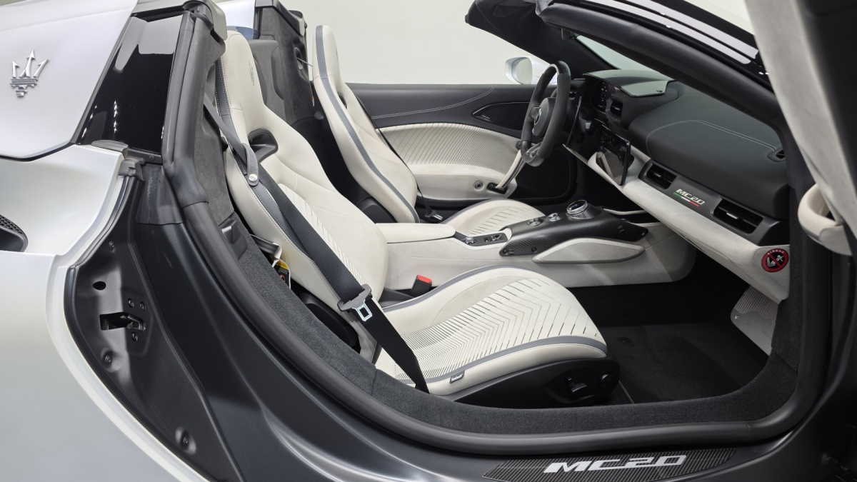 Maserati MC20, 2023 — фото 10 из 12