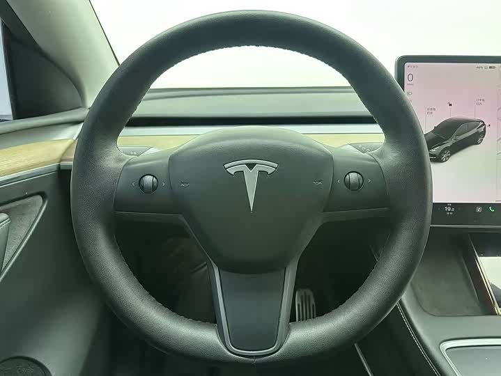 Tesla Model Y, 2023 — фото 7 из 9