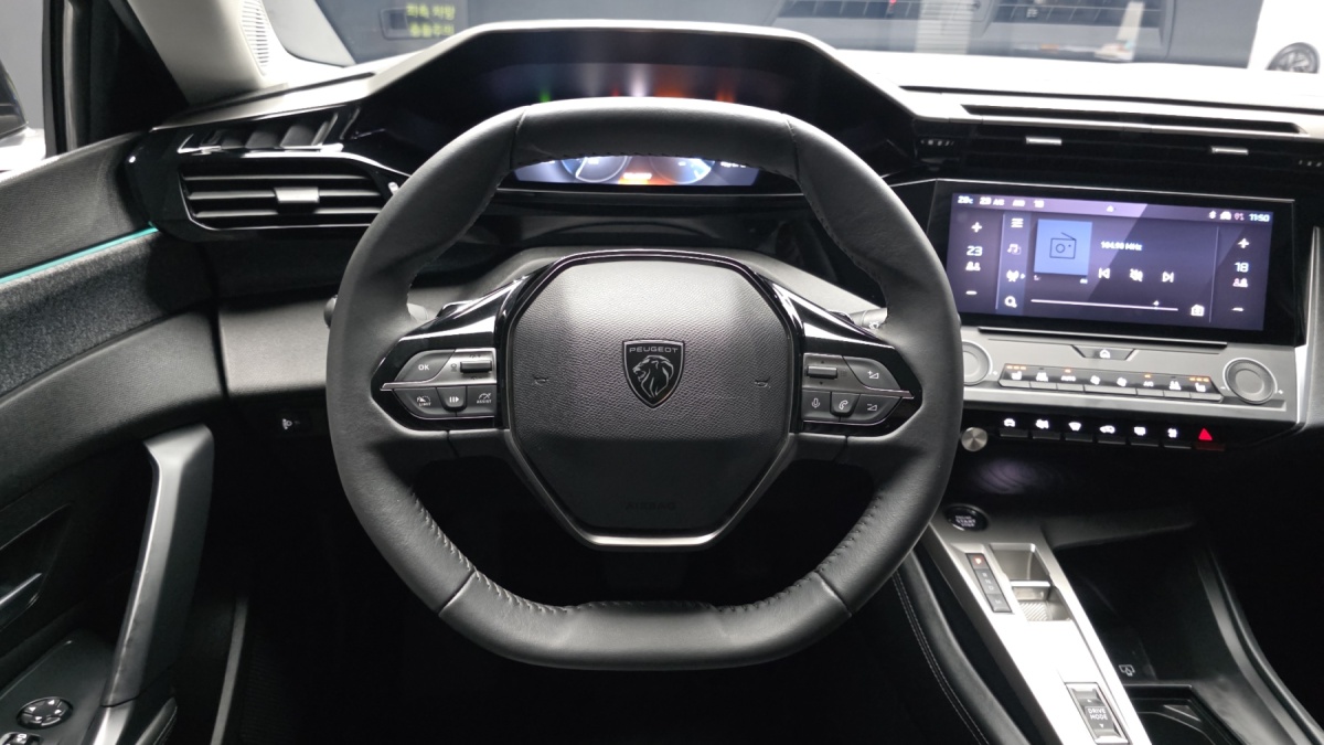 Peugeot 408, 2023 — фото 12 из 12