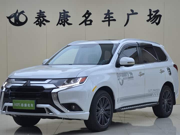 Mitsubishi Outlander, 2022 — купить в Курске под ключ