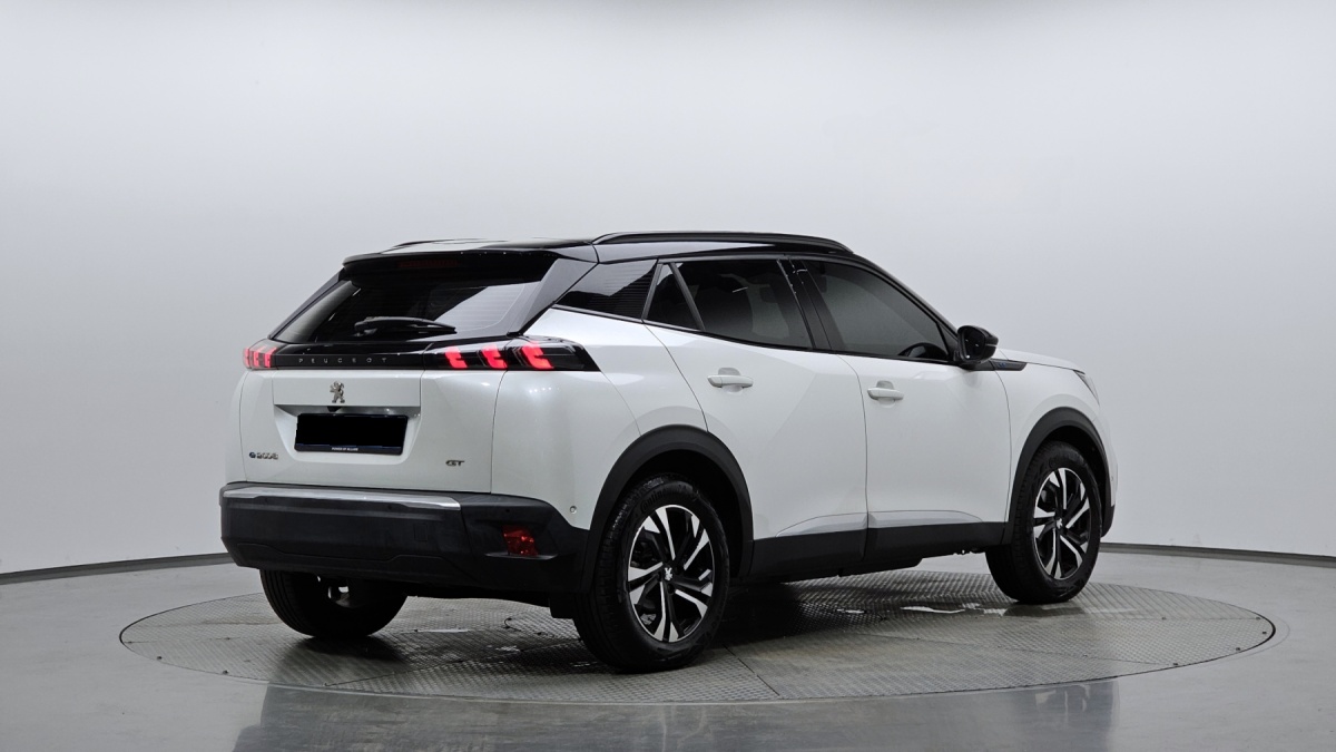 Peugeot 2008, 2023 — фото 2 из 12