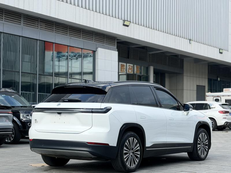 Nio ES7, 2022 — фото 7 из 12