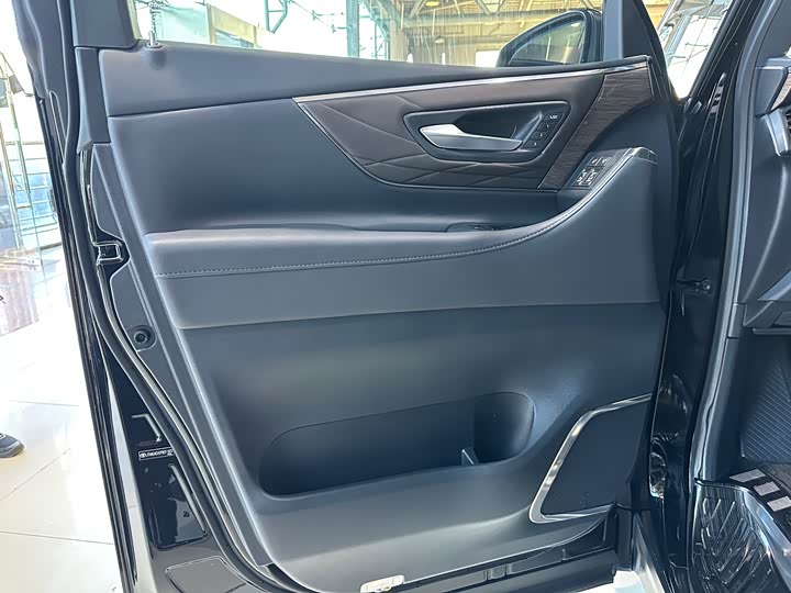 Toyota Vellfire, 2024 — фото 9 из 9