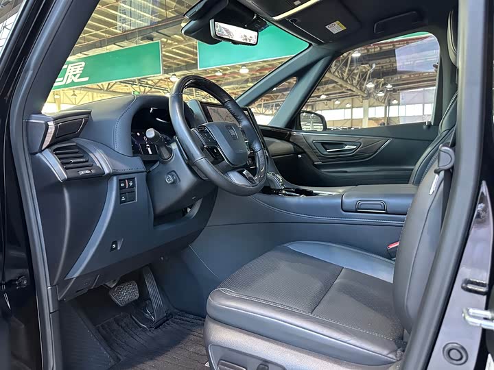 Toyota Vellfire, 2024 — фото 7 из 9