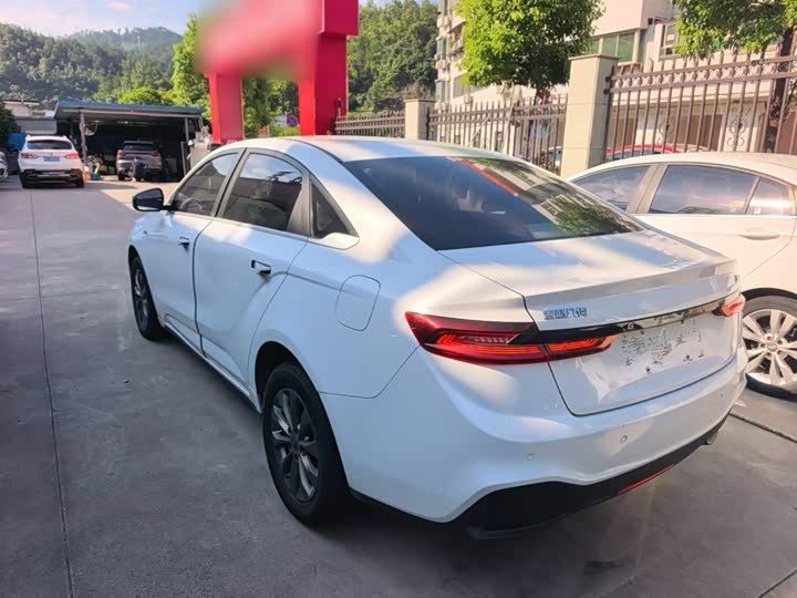 Geely Geometry A, 2023 — фото 5 из 9