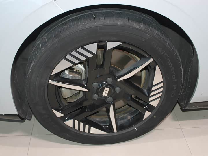 Geely Galaxy E8, 2023 — фото 7 из 9
