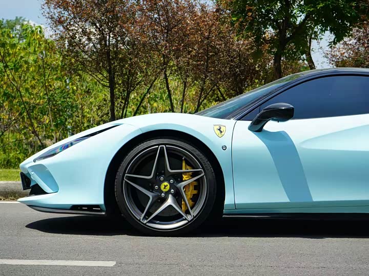 Ferrari F8, 2022 — фото 5 из 9