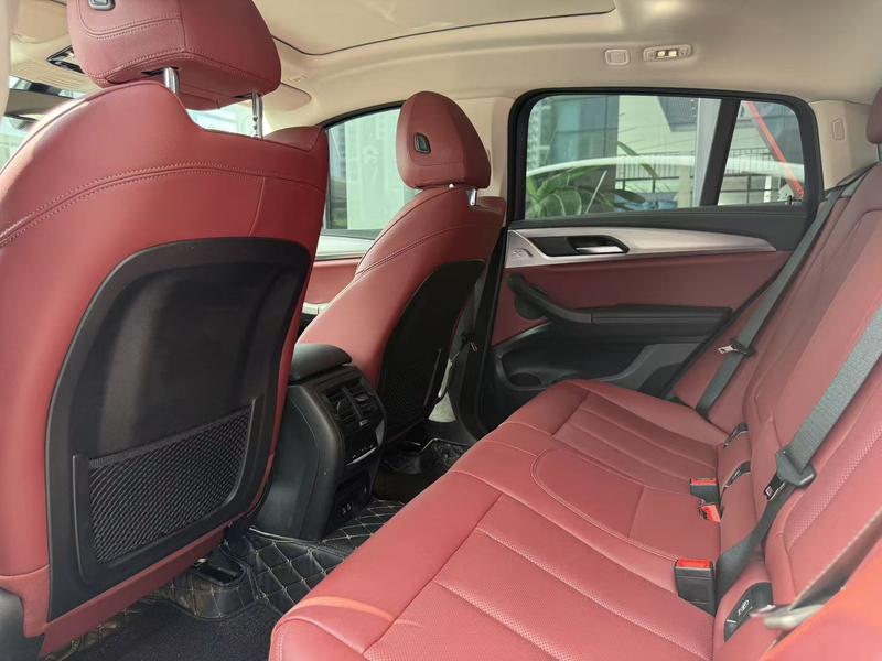 BMW X4, 2023 — фото 8 из 9