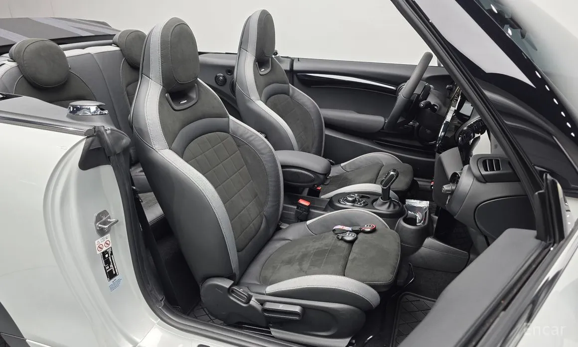 Mini Cooper Convertible, 2022 — фото 10 из 12