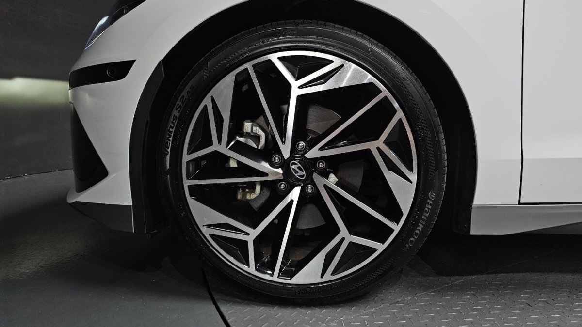 Hyundai Ioniq 6, 2022 — фото 5 из 12