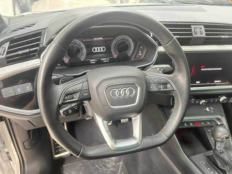 Audi Q3, 2024 — фото 6 из 10