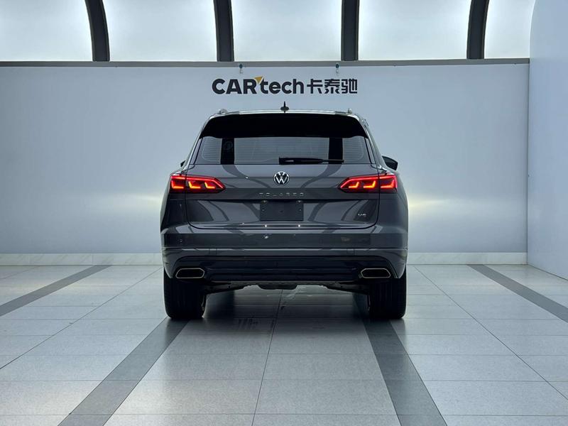 Volkswagen Touareg, 2022 — фото 4 из 6